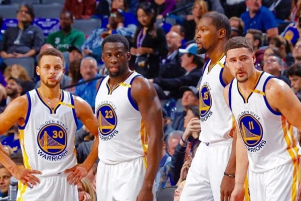 勇士王朝的主要創造者是誰?