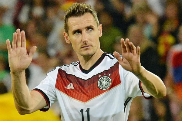 德國足球歷史盤帶突破最好的球員是誰？