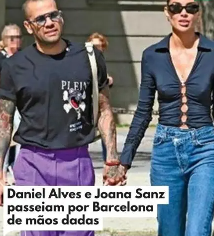 阿爾維斯出獄后與妻子喬安娜首度牽手現身