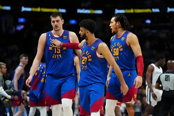 神仙打架！亞歷山大35+15+0失誤絕殺掘金，追平張伯倫歷史紀錄