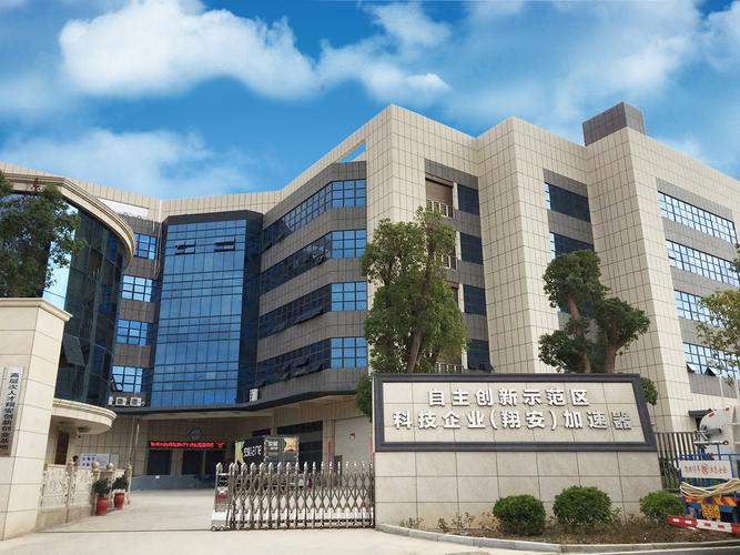 貿(mào)易型經(jīng)營探路 廈門鉅瓷科技與“找工廠”及統(tǒng)一社會(huì)信用代碼的行業(yè)透視